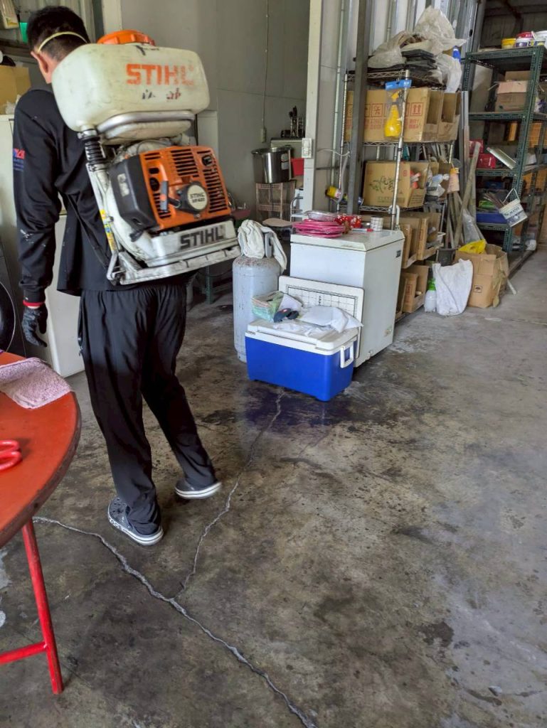 五股區大型鐵皮工廠跳蚤危害環境現勘紀錄