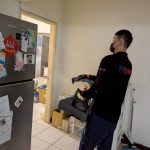 專業消毒公司使用貓咪友善安全藥劑進行全室超微粒冷霧滅蟎