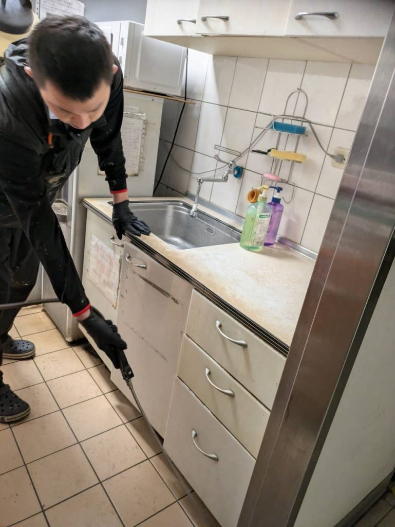 新北除蟲公司技術人員進行五股工業區整棟廠辦環境評估與害蟲熱區排查
